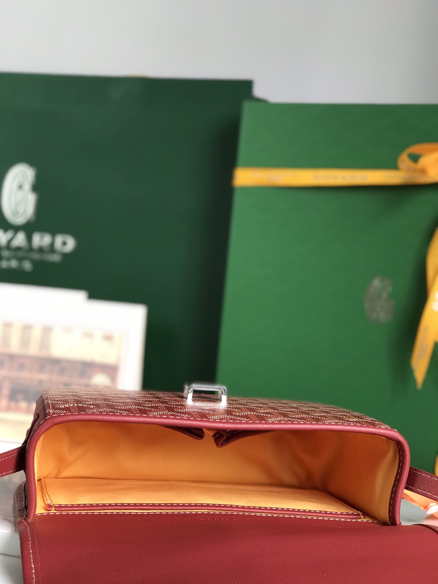 Belvedere MM Shoulder Bag In Burgundy